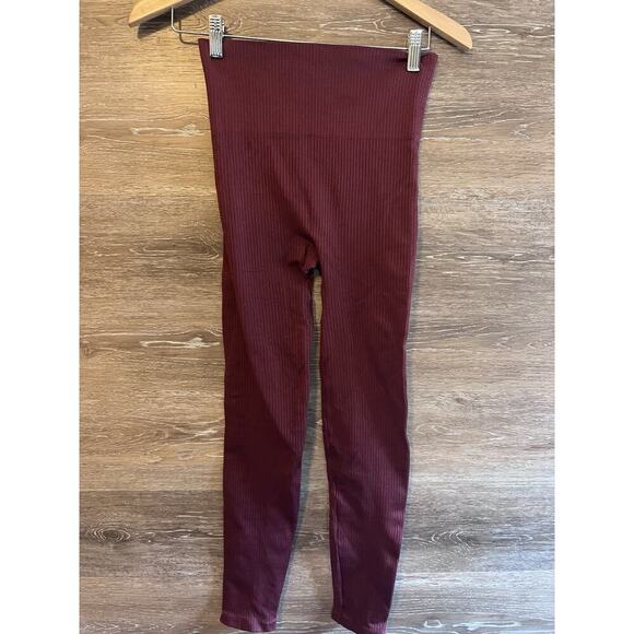 Spanx Leggings Size Medium ribbed Garnet Rose compression workout gym yoga - Picture 1 of 9